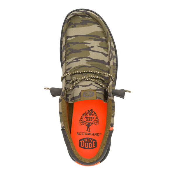 NWT Hey dude Wally offers funk camo size 9 shoes